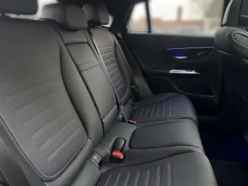 MERCEDES-BENZ GLC 300 d 4M AMG PREMIUM MBUX Pano AHK&hellip;