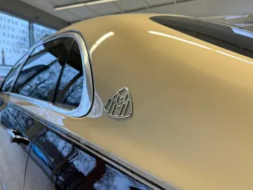 MERCEDES-BENZ S 680 Maybach TWO TONE RED GOLD 4 SEAT