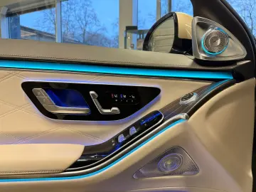 MERCEDES-BENZ S 680 Maybach TWO TONE RED GOLD 4 SEAT