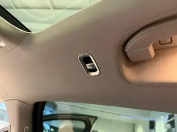 MERCEDES-BENZ S 680 Maybach TWO TONE RED GOLD 4 SEAT