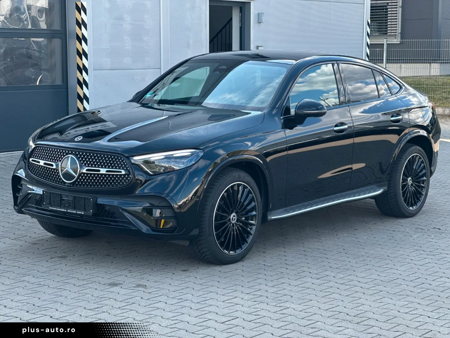 MERCEDES-BENZ Coupe GLC 220d 4M AMG LINE Pano Burmester