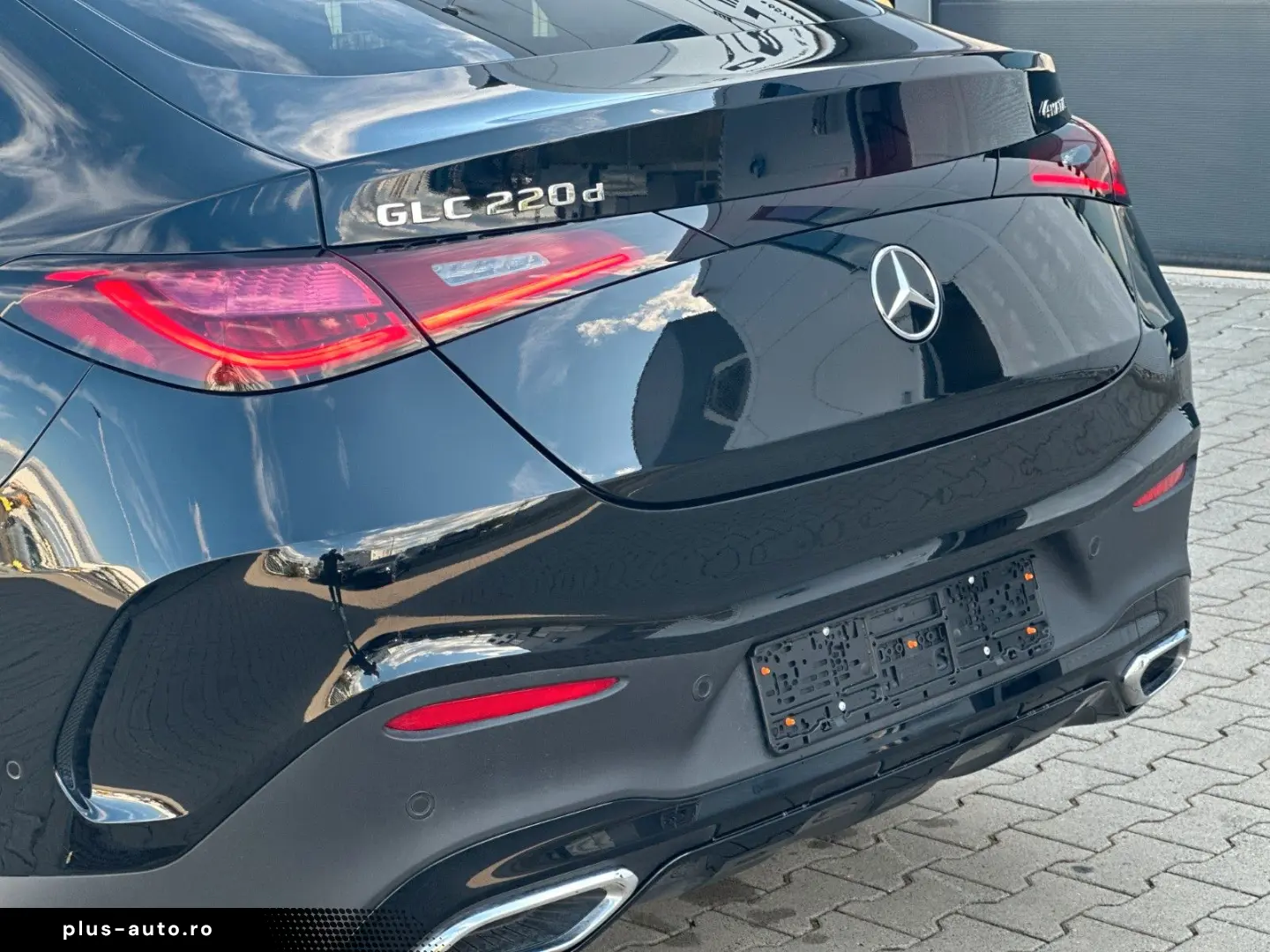 MERCEDES-BENZ Coupe GLC 220d 4M AMG LINE Pano Burmester