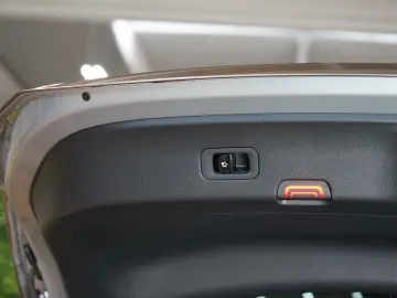 MERCEDES-BENZ GLC 220d 4M COUPÉ PPF TOW 360 55.661€ NETTO