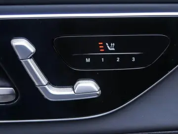 MERCEDES-BENZ AMG GLC 43 4M AMG BURM NIGHT AMBIENTE MBUX SHZ