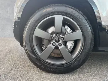 LAND ROVER Defender 110 D300 X-Dynamic HSE - Sperrdiff. Win