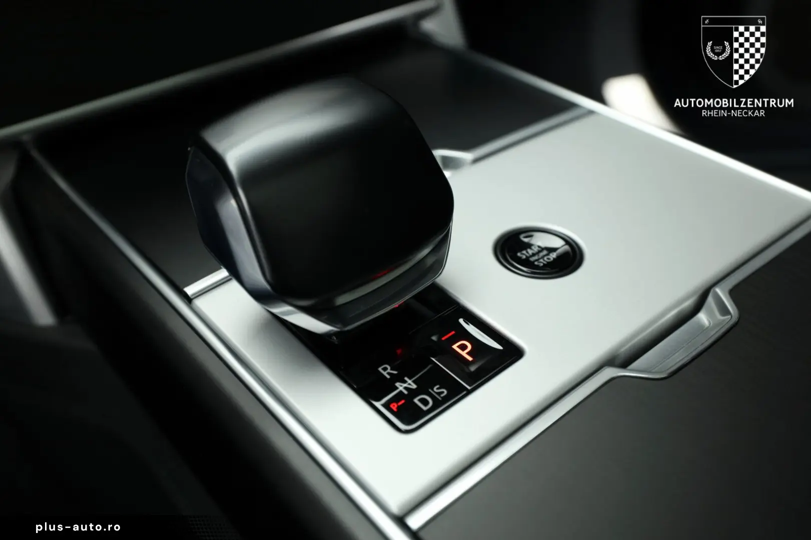 LAND ROVER Range Rover P615 SV Sonderlack FondEntertainment