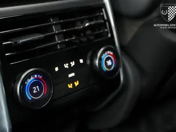 LAND ROVER Range Rover P615 SV Sonderlack FondEntertainment