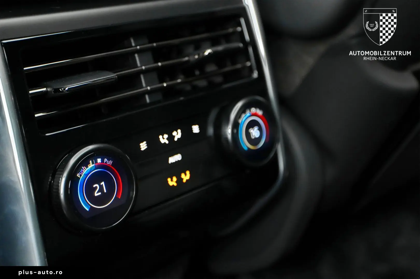 LAND ROVER Range Rover P615 SV Sonderlack FondEntertainment