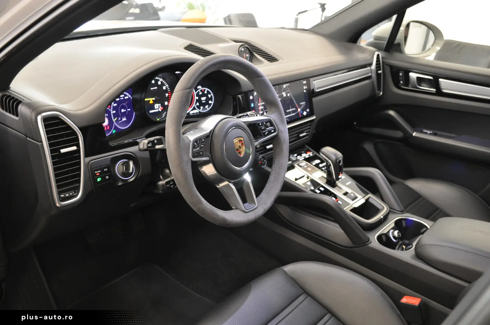 PREDARE LEASING PORSCHE CAYENNE E-HYBRID 462CP PLATINUM