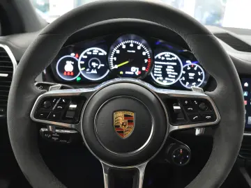 PREDARE LEASING PORSCHE CAYENNE E-HYBRID 462CP PLATINUM