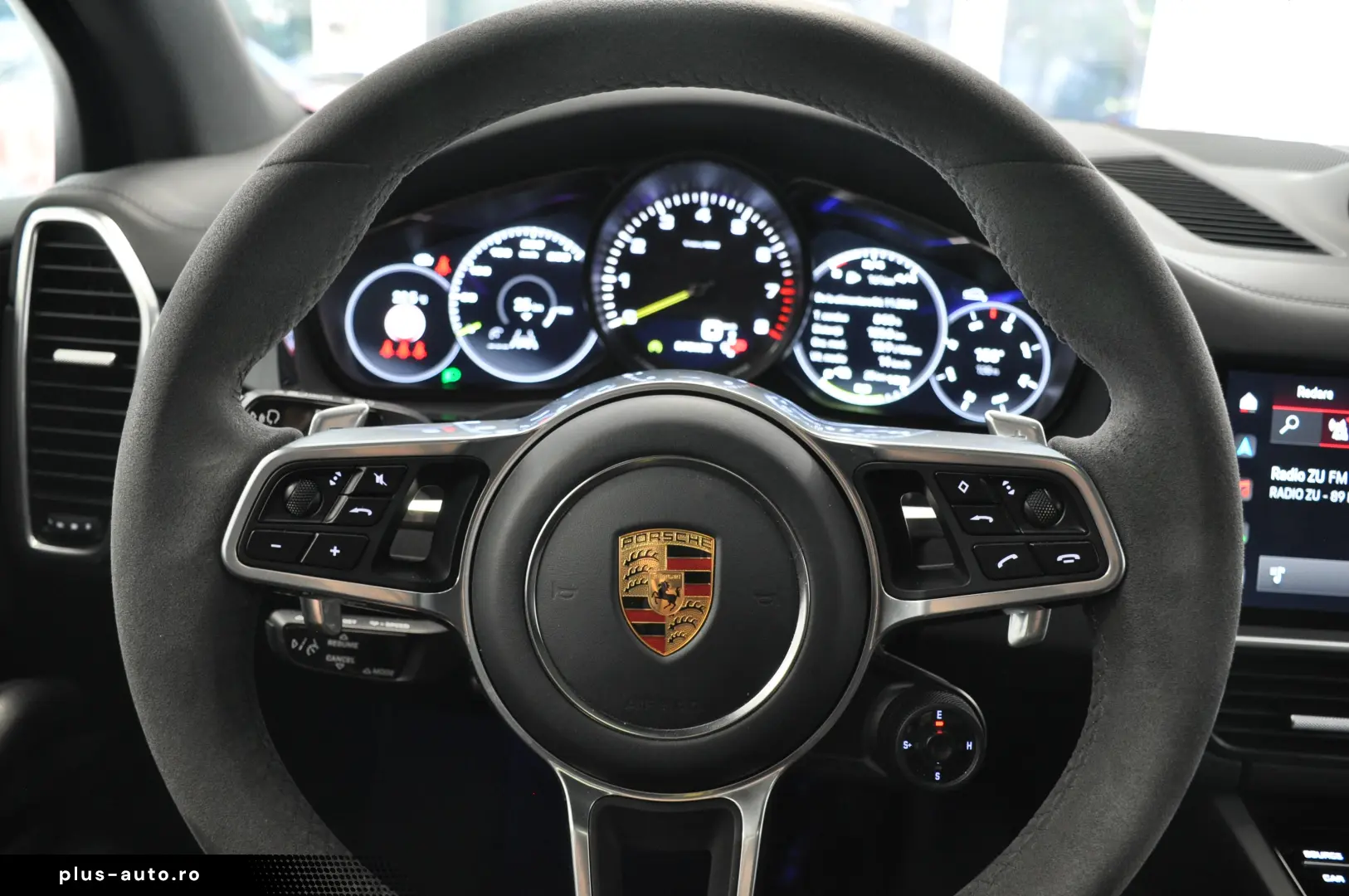 PREDARE LEASING PORSCHE CAYENNE E-HYBRID 462CP PLATINUM