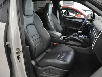 PREDARE LEASING PORSCHE CAYENNE E-HYBRID 462CP PLATINUM