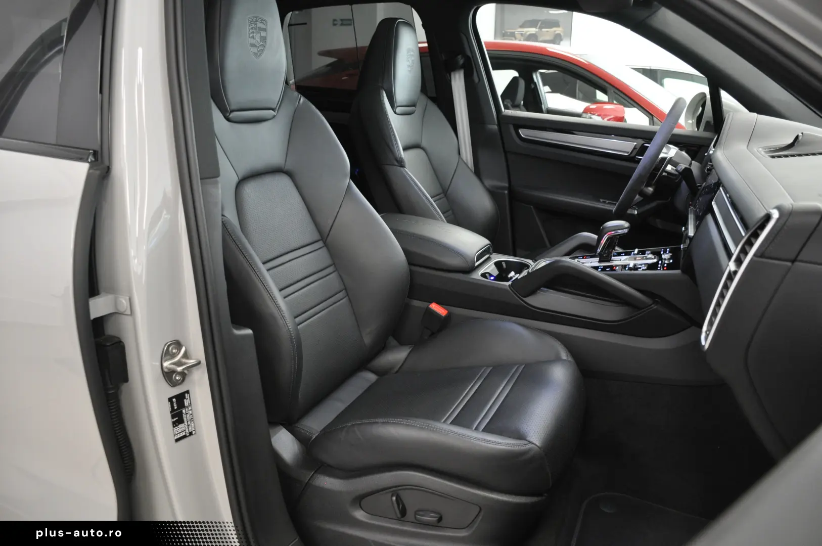 PREDARE LEASING PORSCHE CAYENNE E-HYBRID 462CP PLATINUM