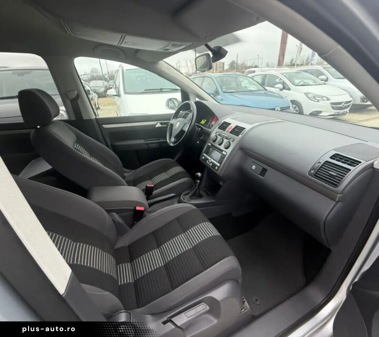 Volkswagen Touran 1.6 United 7 LOCURI