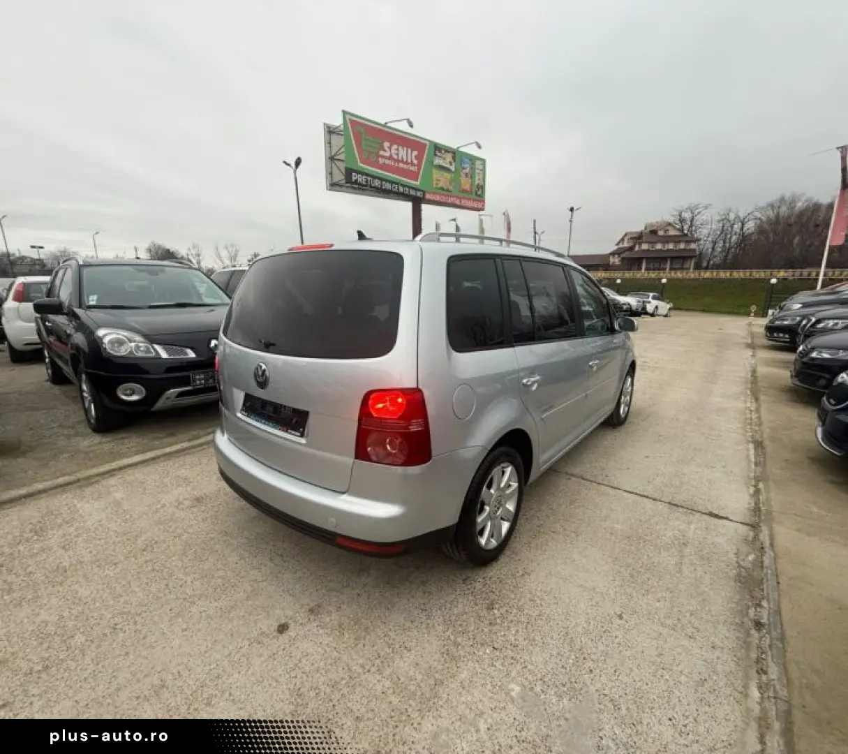 Volkswagen Touran 1.6 United 7 LOCURI