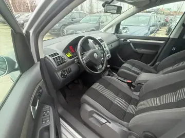 Volkswagen Touran 1.6 United 7 LOCURI