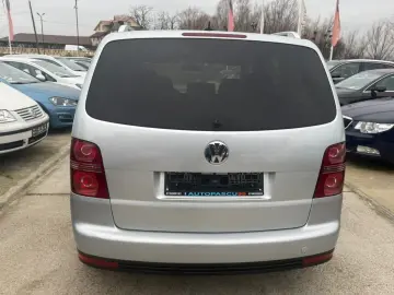 Volkswagen Touran 1.6 United 7 LOCURI