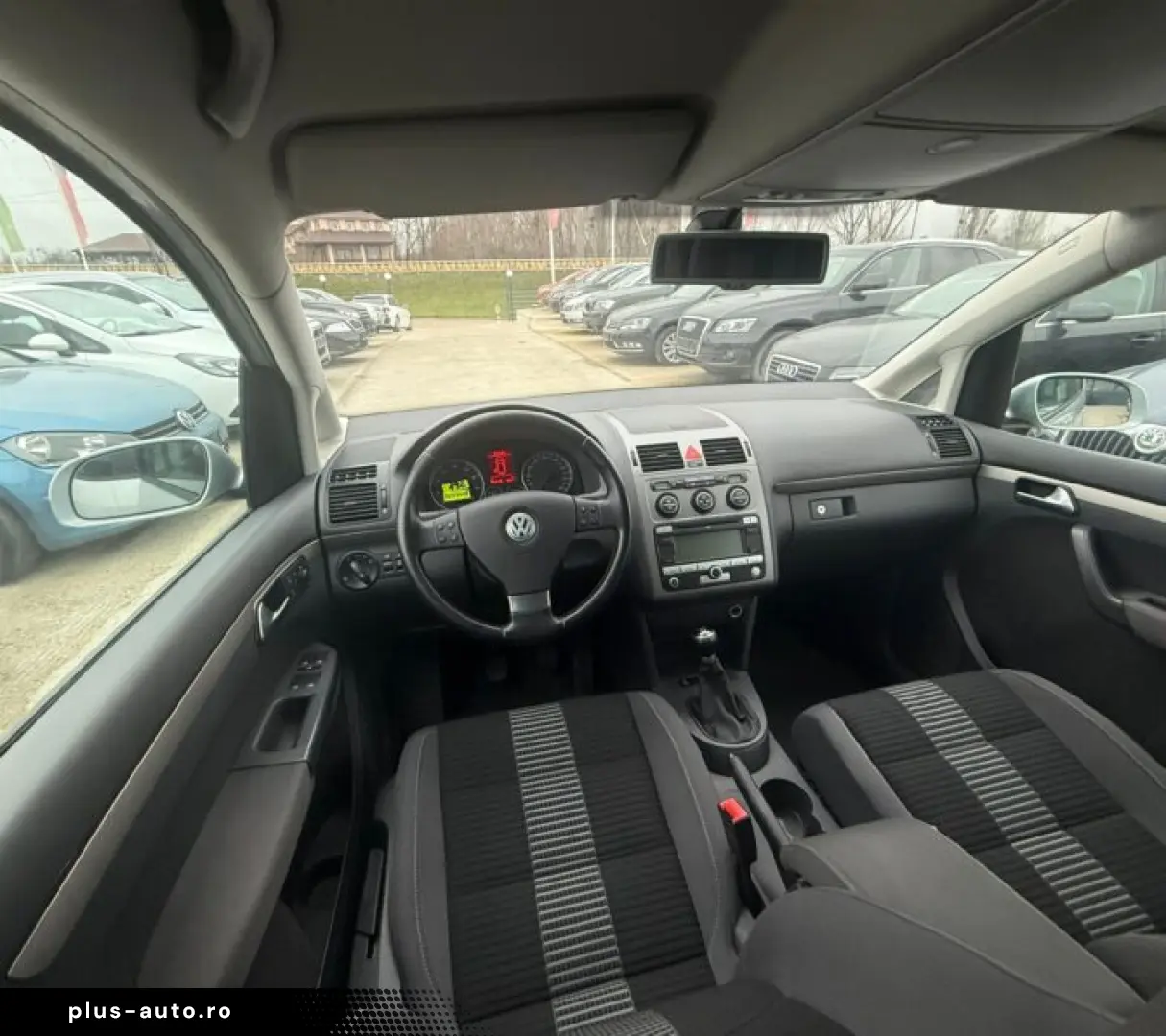 Volkswagen Touran 1.6 United 7 LOCURI