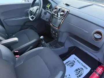 Dacia Lodgy 1.5 dCi Diesel Stepway Celebration 7 LOCURI