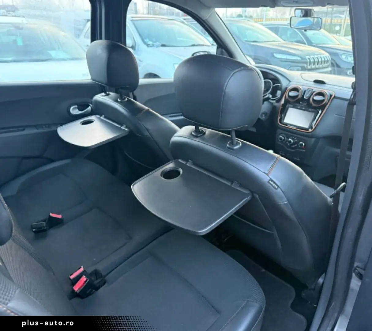 Dacia Lodgy 1.5 dCi Diesel Stepway Celebration 7 LOCURI