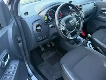 Dacia Lodgy 1.5 dCi Diesel Stepway Celebration 7 LOCURI