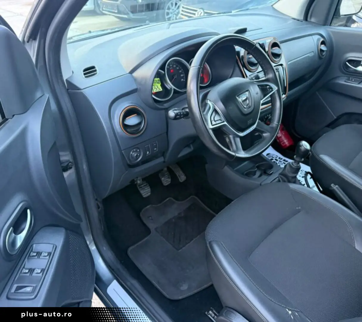 Dacia Lodgy 1.5 dCi Diesel Stepway Celebration 7 LOCURI