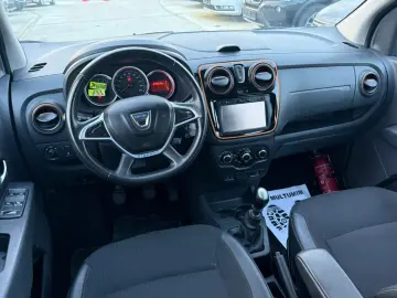 Dacia Lodgy 1.5 dCi Diesel Stepway Celebration 7 LOCURI