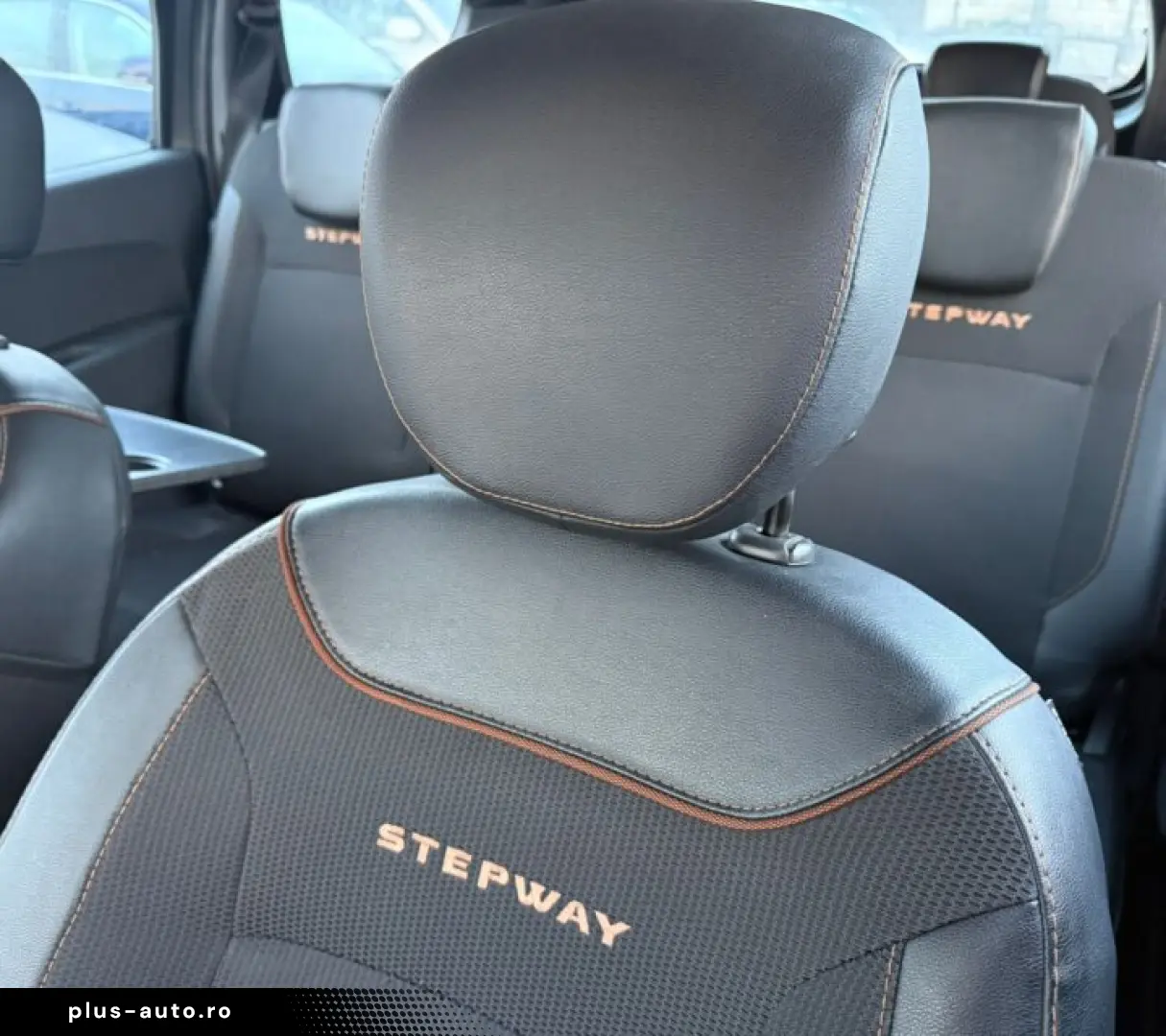 Dacia Lodgy 1.5 dCi Diesel Stepway Celebration 7 LOCURI