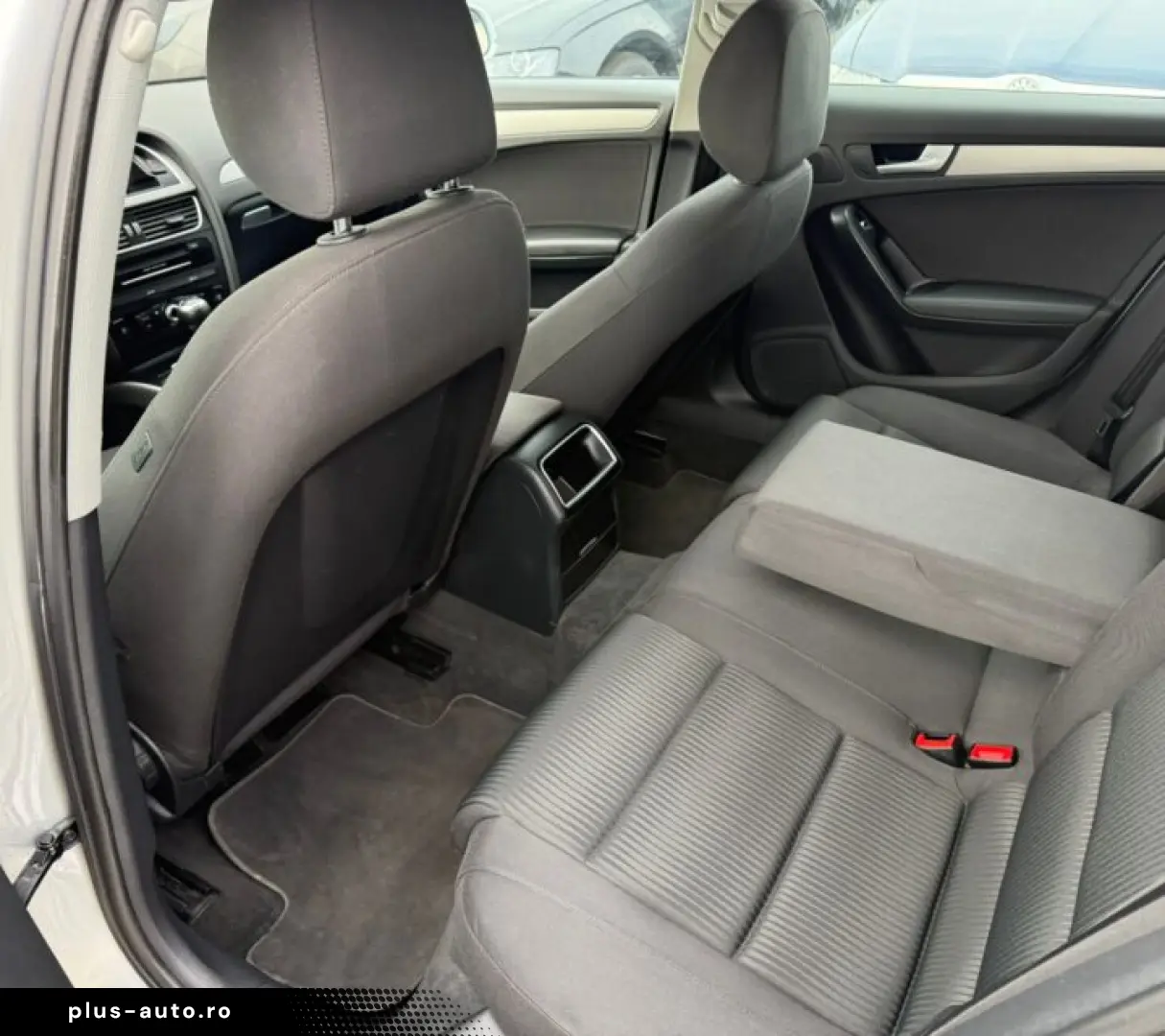 Audi A4 2.0 TDI Attraction