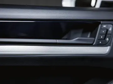 PORSCHE Cayenne E-Hybrid Coupé Luftfederung AHK BOSE