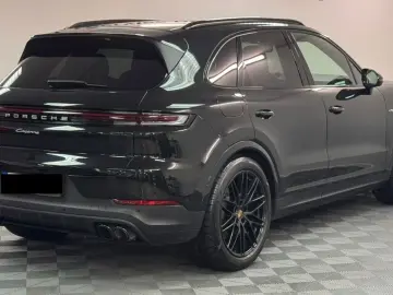 PORSCHE Cayenne E-Hybrid