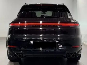 PORSCHE Cayenne E-Hybrid PASSENGER DISPLAY