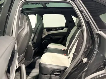 PORSCHE Cayenne E-Hybrid PASSENGER DISPLAY