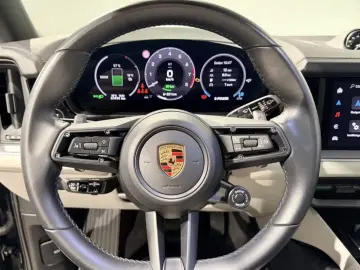 PORSCHE Cayenne E-Hybrid PASSENGER DISPLAY