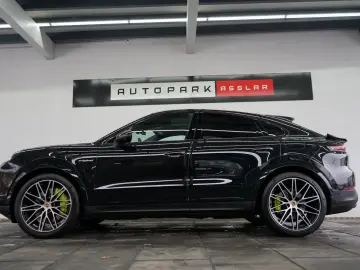 PORSCHE Cayenne Coupe S E-Hybrid P-Display HUD AHK 22z