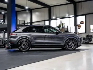 PORSCHE Cayenne E-Hybrid - Bose - AHK - Pano - 360  - AC