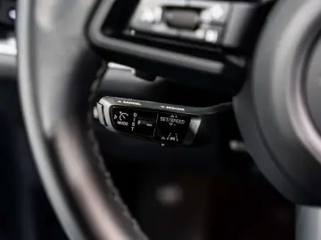 PORSCHE Cayenne E-Hybrid - Bose - AHK - Pano - 360  - AC