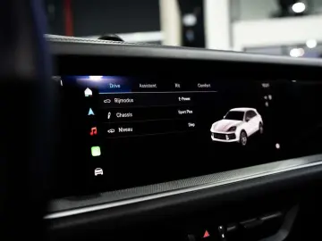 PORSCHE Cayenne E-Hybrid - Bose - AHK - Pano - 360  - AC