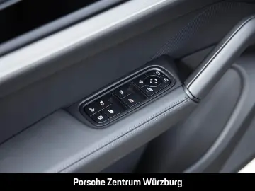 PORSCHE Cayenne E-Hybrid hu HD-Matrix HA-Lenkung BOSE