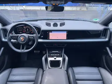 PORSCHE Cayenne Coupe S E-Hybrid Headup · Innordrive