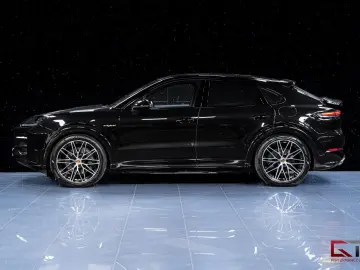PORSCHE Cayenne E-Hyb Coupé 2024 SportDesign 22  Pano HD
