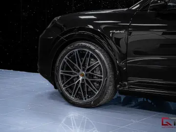 PORSCHE Cayenne E-Hyb Coupé 2024 SportDesign 22  Pano HD