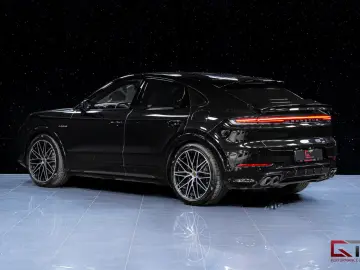 PORSCHE Cayenne E-Hyb Coupé 2024 SportDesign 22  Pano HD