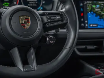 PORSCHE Cayenne E-Hyb Coupé 2024 SportDesign 22  Pano HD