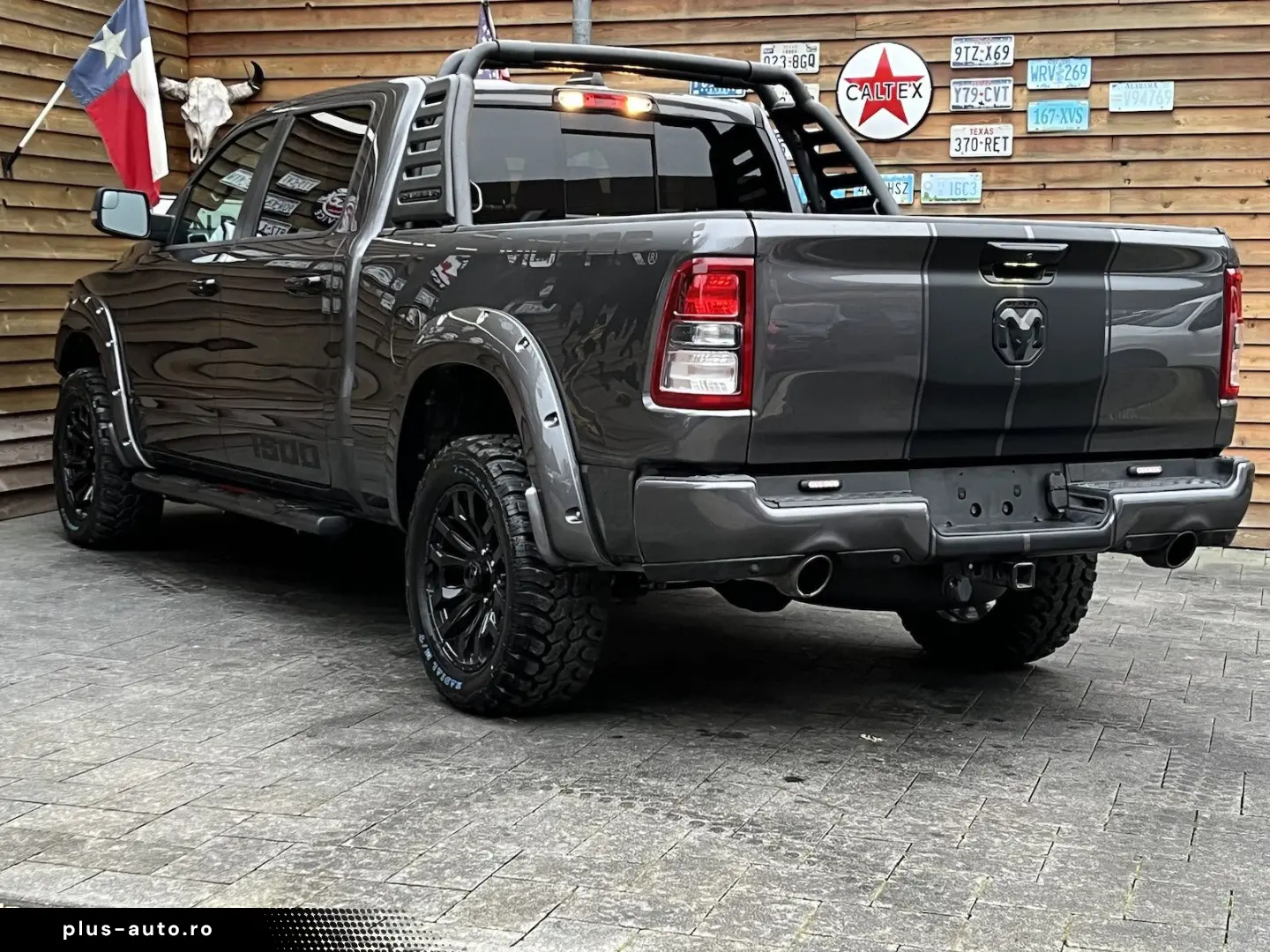DODGE RAM 1500 Night Edition 5 7L LPG 12´´ Nav 4x4 AHK