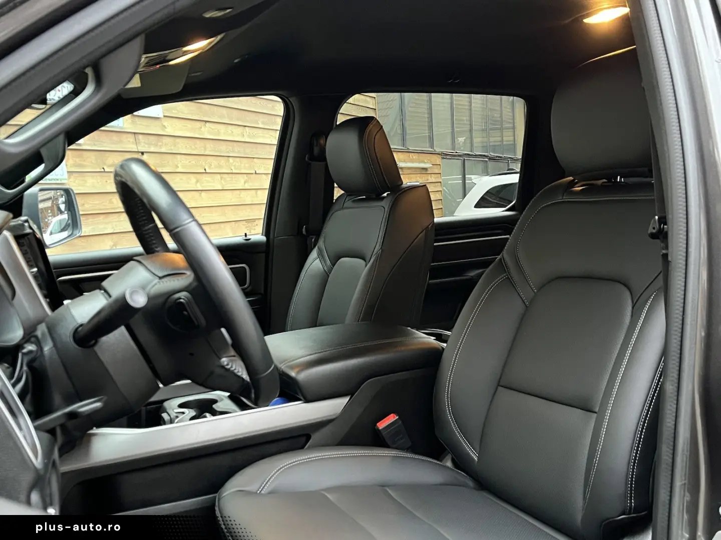 DODGE RAM 1500 Night Edition 5 7L LPG 12´´ Nav 4x4 AHK