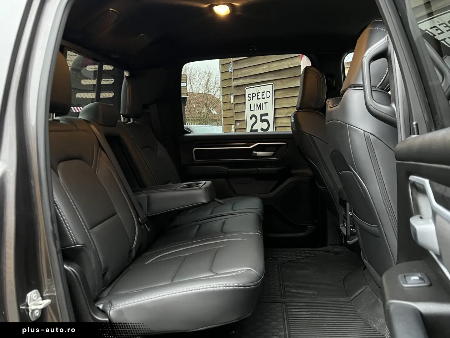 DODGE RAM 1500 Night Edition 5 7L LPG 12´´ Nav 4x4 AHK