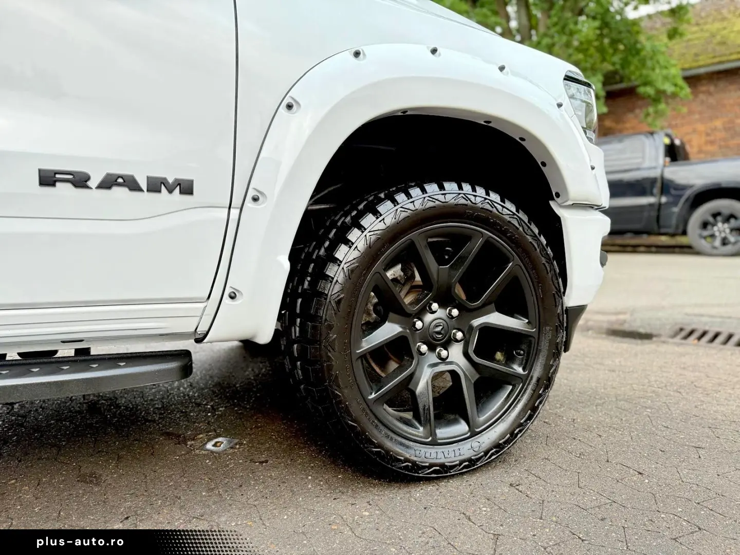 DODGE 5 7L LPG AHK OFF-ROAD BÜGEL LONG BED GARANTIE