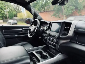 DODGE 5 7L LPG AHK OFF-ROAD BÜGEL LONG BED GARANTIE