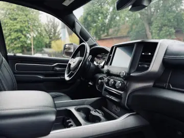 DODGE 5 7L LPG AHK OFF-ROAD BÜGEL LONG BED GARANTIE